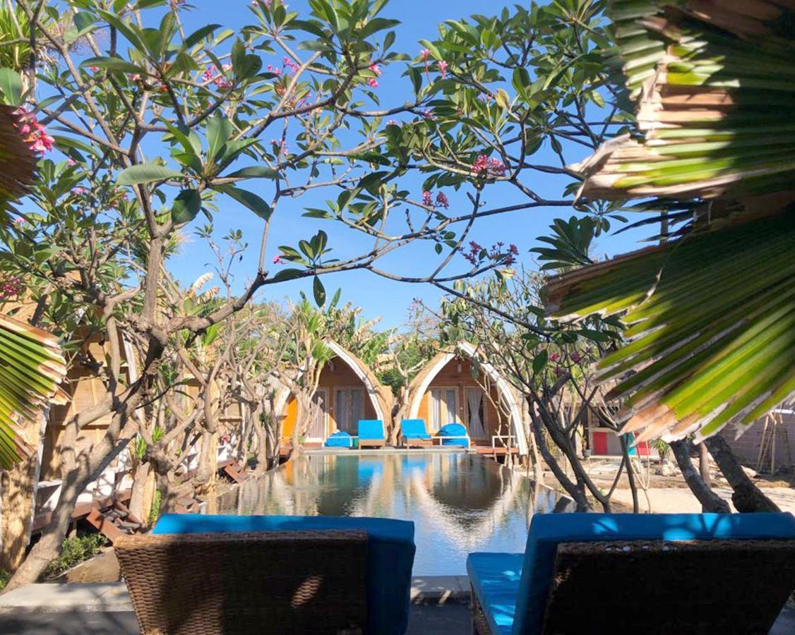Paradesa Villa Gili Trawangan Exterior photo